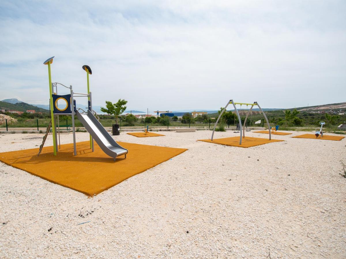 Holiday Home Near Trogir Каштель-Штафилич Экстерьер фото